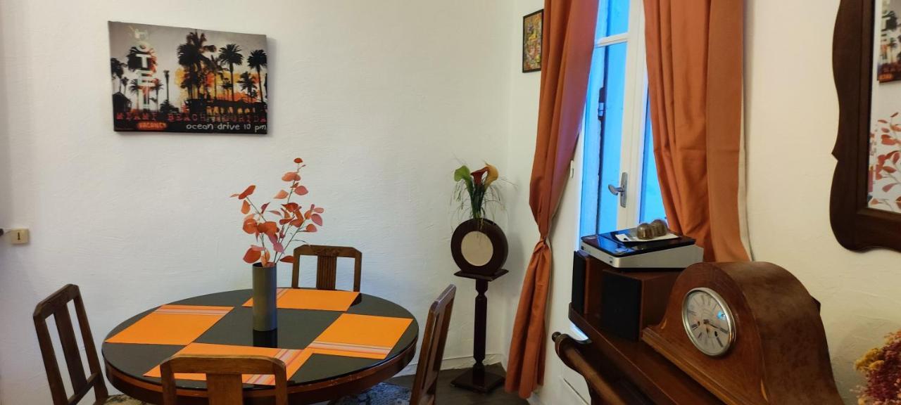 Au Quatre, 2Em Etage Centre Historique Villa Pézenas Екстериор снимка