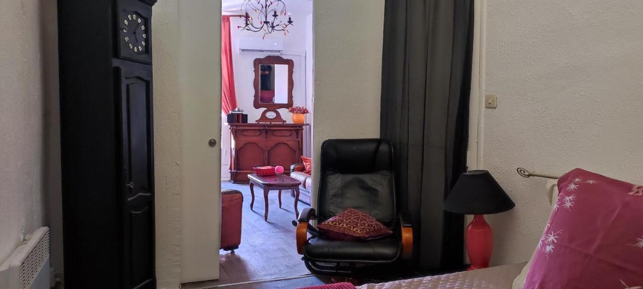 Au Quatre, 2Em Etage Centre Historique Villa Pézenas Екстериор снимка